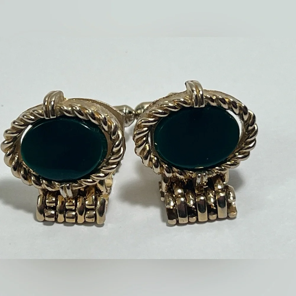Vintage Gold Tone SWANK Green Stone Chain Mesh Wrap Cufflinks